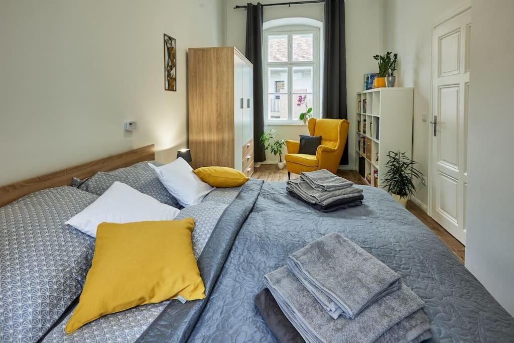 Varfal Apartman Šoproň Exteriér fotografie